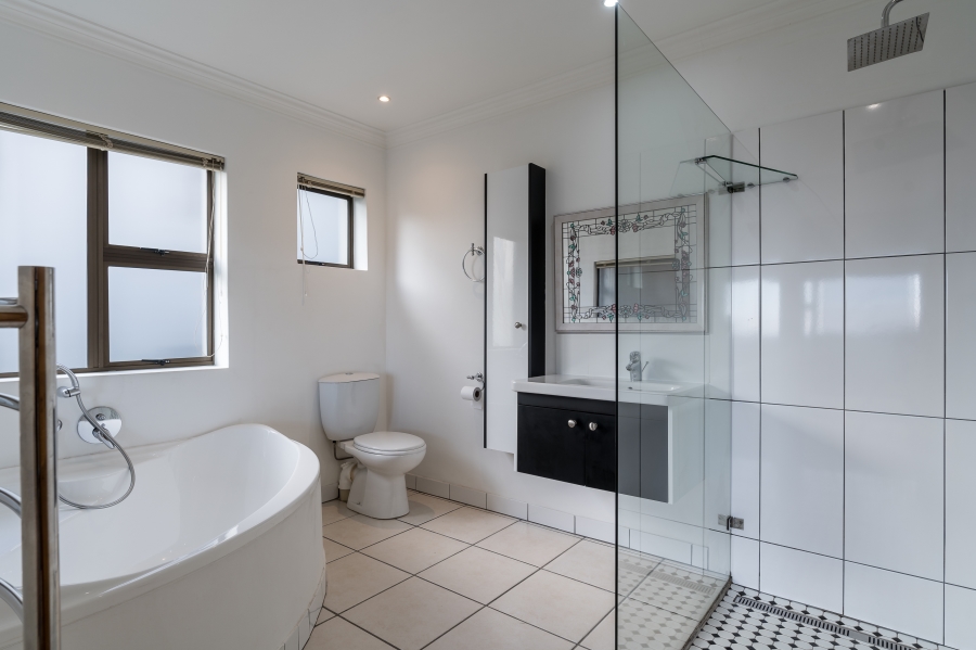 5 Bedroom Property for Sale in Boskloof Eco Estate Western Cape